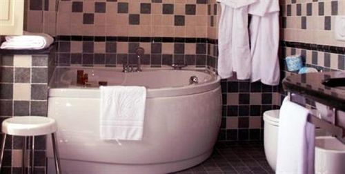 Hotel Cascina Di Corte 3*